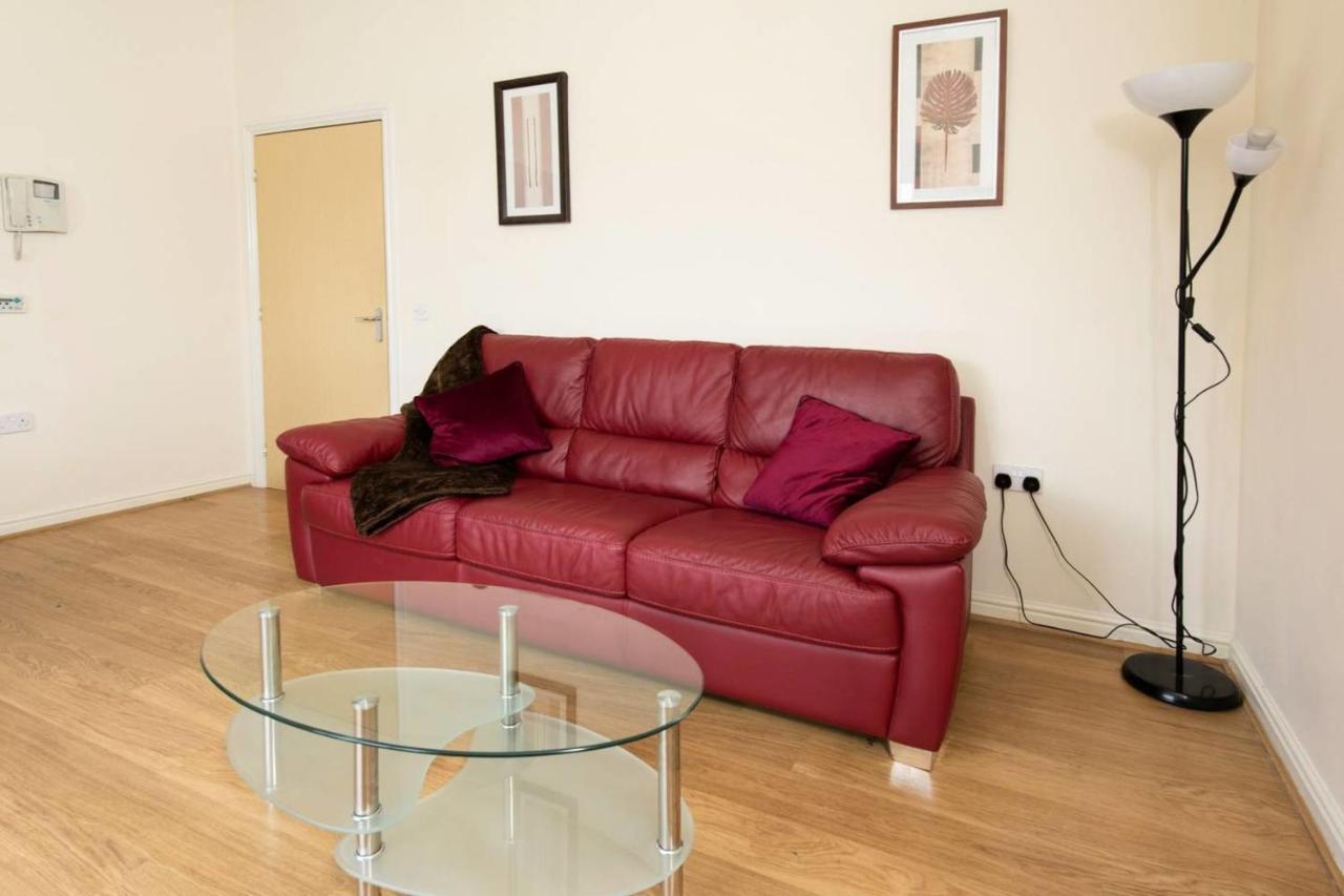Guestready - Top Floor Apt 2Min Walk To O2 Apollo Манчестър Екстериор снимка